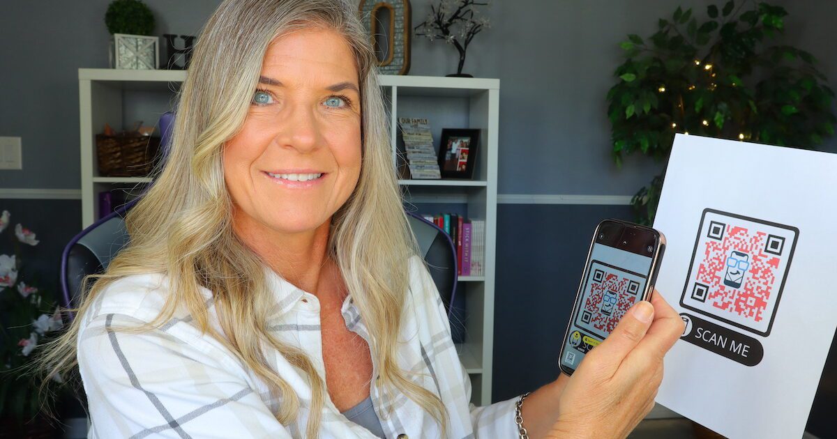 how to scan qr code from screenshot iphone